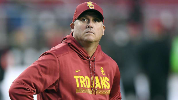 clay-helton-usc-fan-cancer